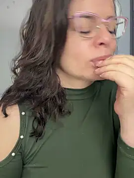 NATHALIA-28  online show from March 2026 01:07:01 PM