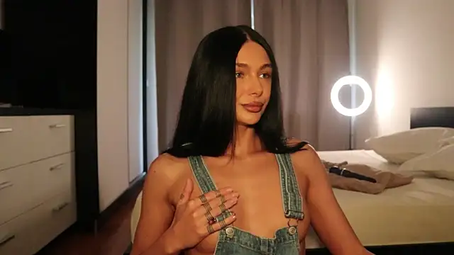 IvyKaelani online show from April 2026 01:51:02 PM