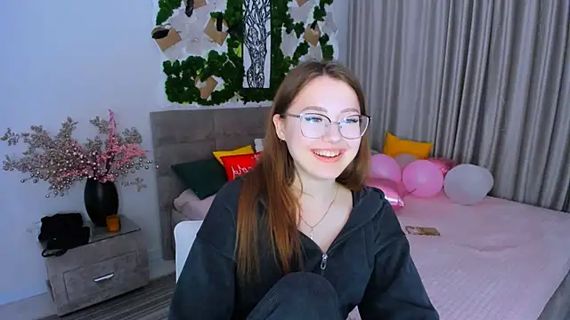 SereneFlame online show from March 2025 10:42:01 PM