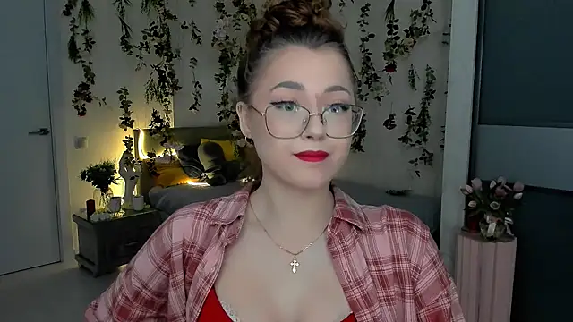 SereneFlame online show from April 2026 04:02:01 PM