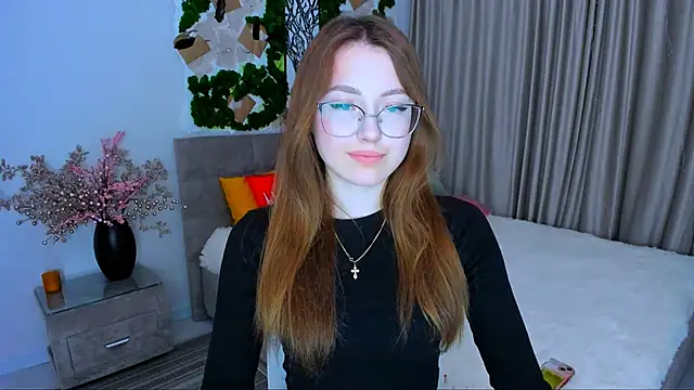 SereneFlame online show from March 2025 03:40:01 PM