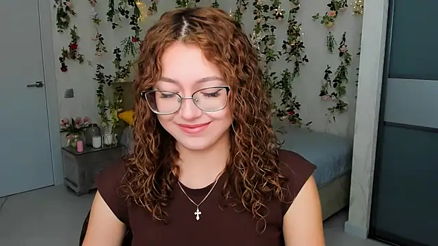 SereneFlame online show from September 2025 04:22:02 PM
