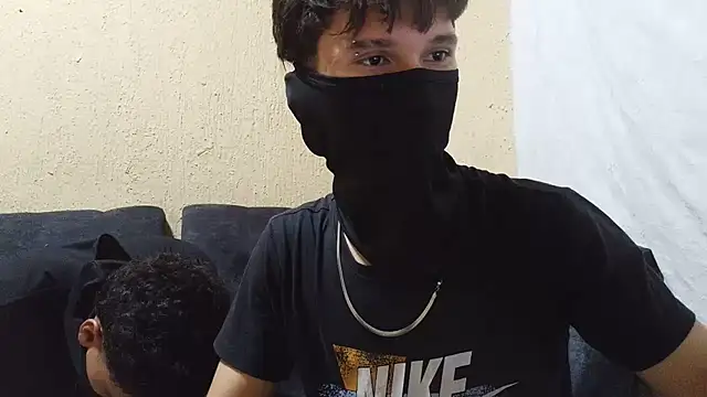 Danielraz online show from June 2026 12:43:02 AM