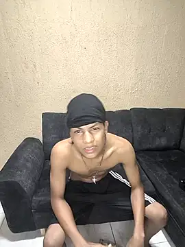 Danielraz online show from April 2026 11:31:01 PM