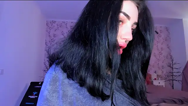 NancyLovee  online show from June 2026 01:44:02 PM