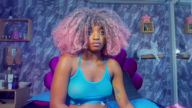 EMMAPARISS online show from February 2026 12:02:01 PM