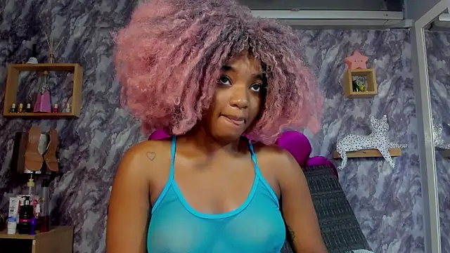 EMMAPARISS online show from February 2026 12:12:01 PM