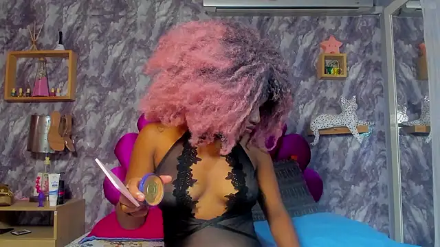 EMMAPARISS online show from March 2026 12:06:02 PM