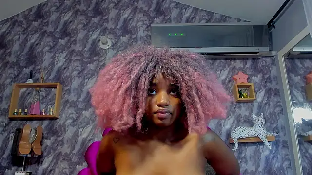 EMMAPARISS online show from February 2026 11:52:01 AM