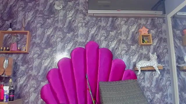 EMMAPARISS online show from December 2025 12:07:01 PM