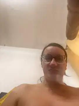 gloria7v05 online show from April 2026 01:48:01 PM