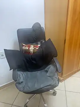 gloria7v05 online show from February 2026 01:07:01 PM