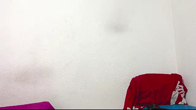 Snapshot of logan_x3 chatting on April 2026 04:19:01 AM logan x3 online show from April 2026 04:19:01 AM