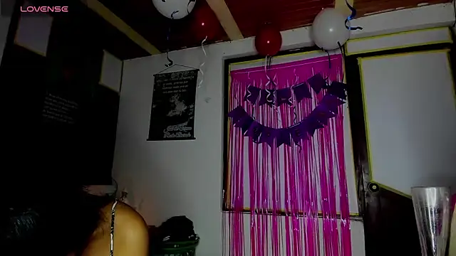 Nenita Hot  online show from September 2025 03:56:01 AM