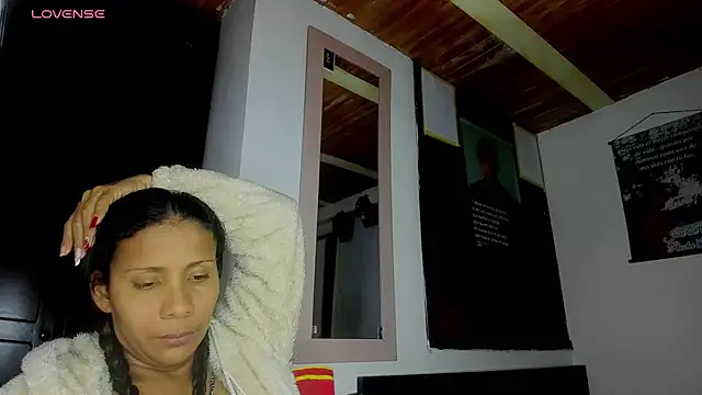 Nenita Hot  online show from October 2025 04:27:01 AM