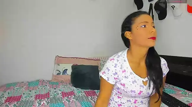 Nenita Hot  online show from March 2025 06:39:02 PM