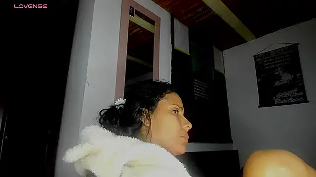 Nenita Hot  online show from September 2025 03:34:02 AM