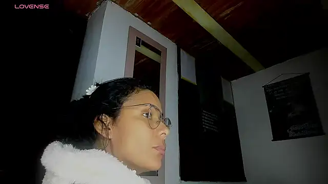 Nenita Hot  online show from September 2025 01:45:01 AM