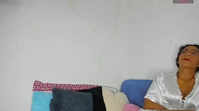 Nenita Hot  online show from March 2025 10:58:02 PM