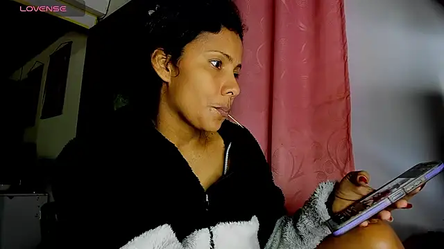 Nenita Hot  online show from September 2025 07:38:01 PM