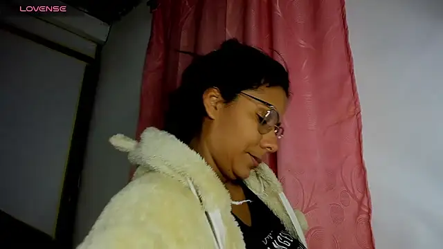 Nenita Hot  online show from September 2025 03:50:02 AM