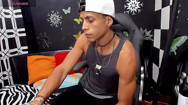 MikeRose94 online show from April 2026 06:00:01 PM