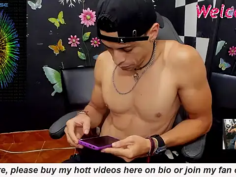 MikeRose94 online show from February 2026 02:58:01 PM