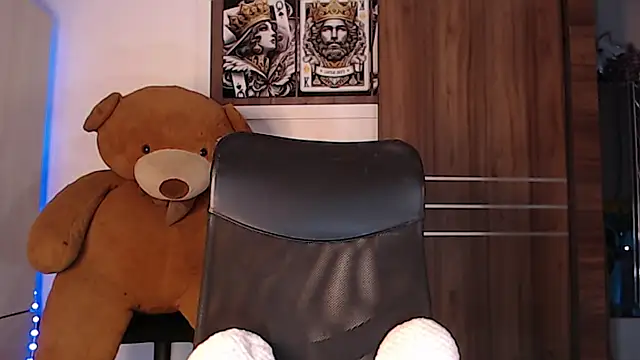 mistressbigcock777 online show from March 2026 01:05:02 AM