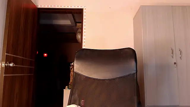 mistressbigcock777 online show from May 2026 06:39:02 AM