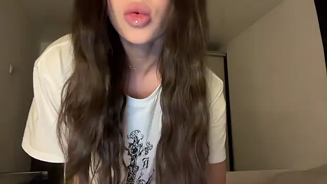 ur molly online show from September 2025 12:56:02 PM