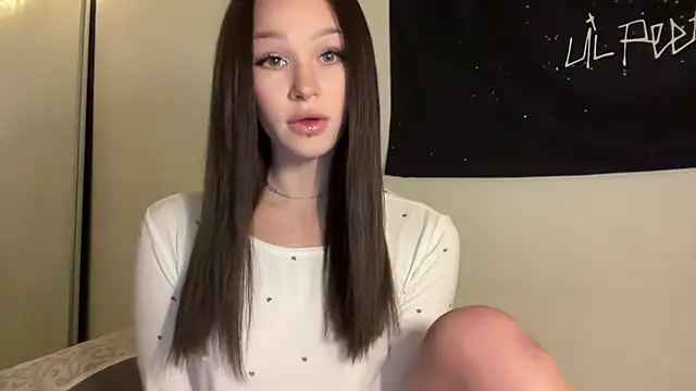 ur molly online show from November 2025 01:37:01 PM