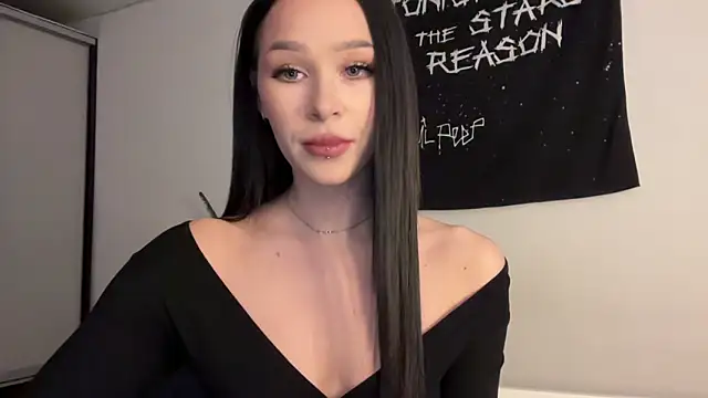 ur molly online show from December 2025 09:03:02 AM