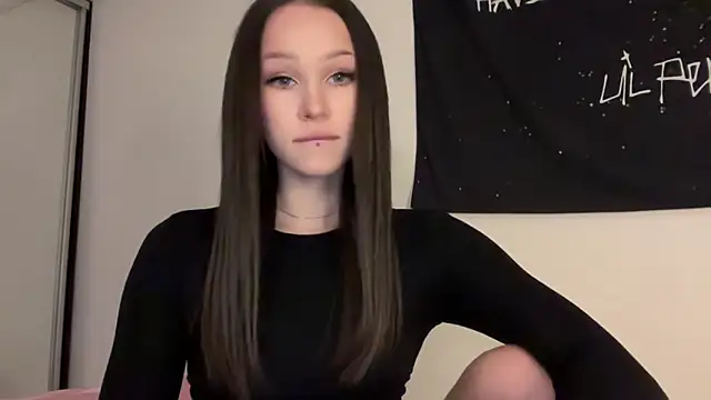 ur molly online show from October 2025 02:40:01 PM