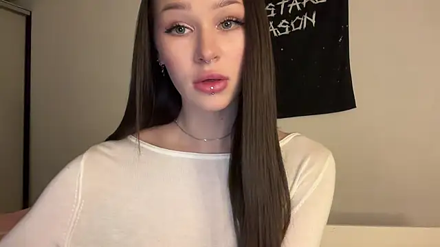 ur molly online show from November 2025 01:05:01 PM