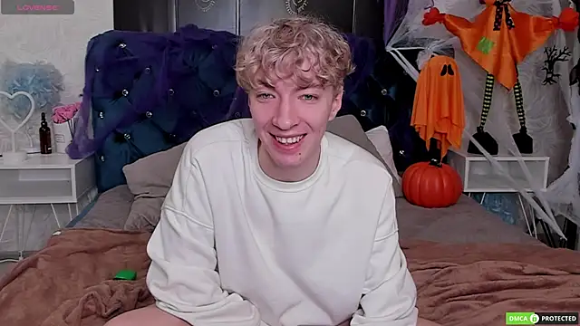 Snapshot of TrevorBenson chatting on October 2025 03:17:02 AM TrevorBenson online show from October 2025 03:17:02 AM