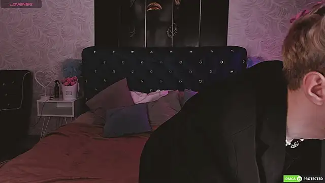 Snapshot of TrevorBenson chatting on November 2025 04:18:01 AM TrevorBenson online show from November 2025 04:18:01 AM