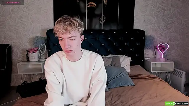 Snapshot of TrevorBenson chatting on November 2025 03:29:01 AM TrevorBenson online show from November 2025 03:29:01 AM