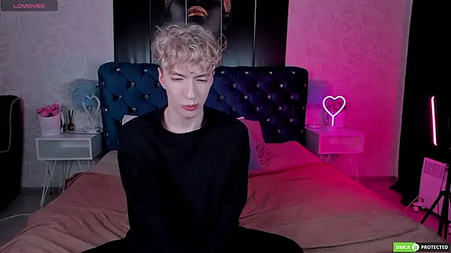 Snapshot of TrevorBenson chatting on November 2025 08:59:02 AM TrevorBenson online show from November 2025 08:59:02 AM