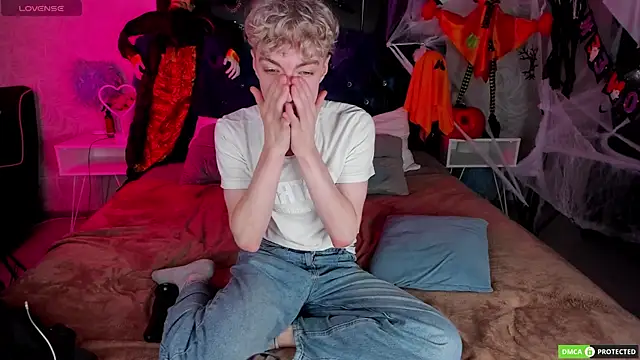 Snapshot of TrevorBenson chatting on October 2025 06:08:01 PM TrevorBenson online show from October 2025 06:08:01 PM