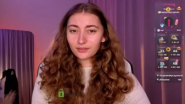 Snapshot of lady_curls chatting on December 2025 10:21:02 PM lady curls online show from December 2025 10:21:02 PM