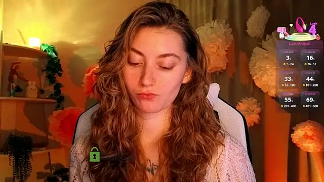 lady curls online show from April 2026 09:10:01 PM