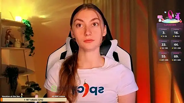 lady curls online show from April 2026 10:13:01 PM