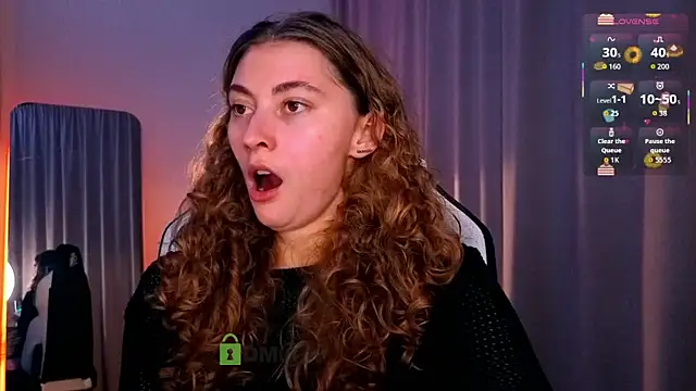 Snapshot of lady_curls chatting on November 2025 11:08:02 PM lady curls online show from November 2025 11:08:02 PM