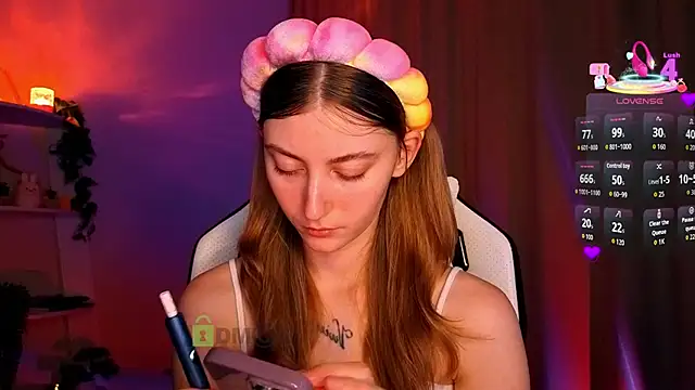 lady curls online show from May 2026 09:09:01 PM
