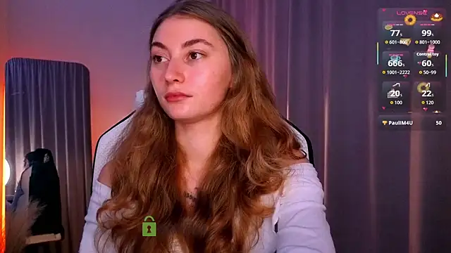 Snapshot of lady_curls chatting on November 2025 10:57:01 PM lady curls online show from November 2025 10:57:01 PM