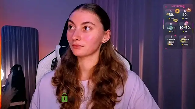 Snapshot of lady_curls chatting on November 2025 10:03:01 PM lady curls online show from November 2025 10:03:01 PM