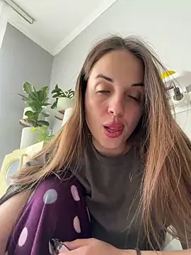 AmiLavs online show from April 2026 10:42:02 AM