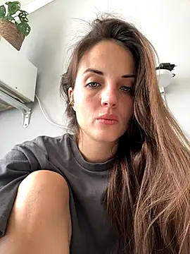 AmiLavs online show from October 2025 07:17:02 AM