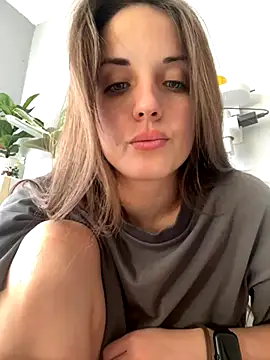 AmiLavs online show from November 2025 10:27:01 AM