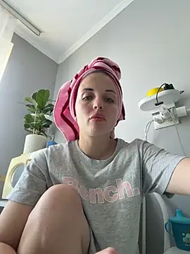 Snapshot of AmiLavs chatting on June 2026 11:49:02 AM AmiLavs online show from June 2026 11:49:02 AM